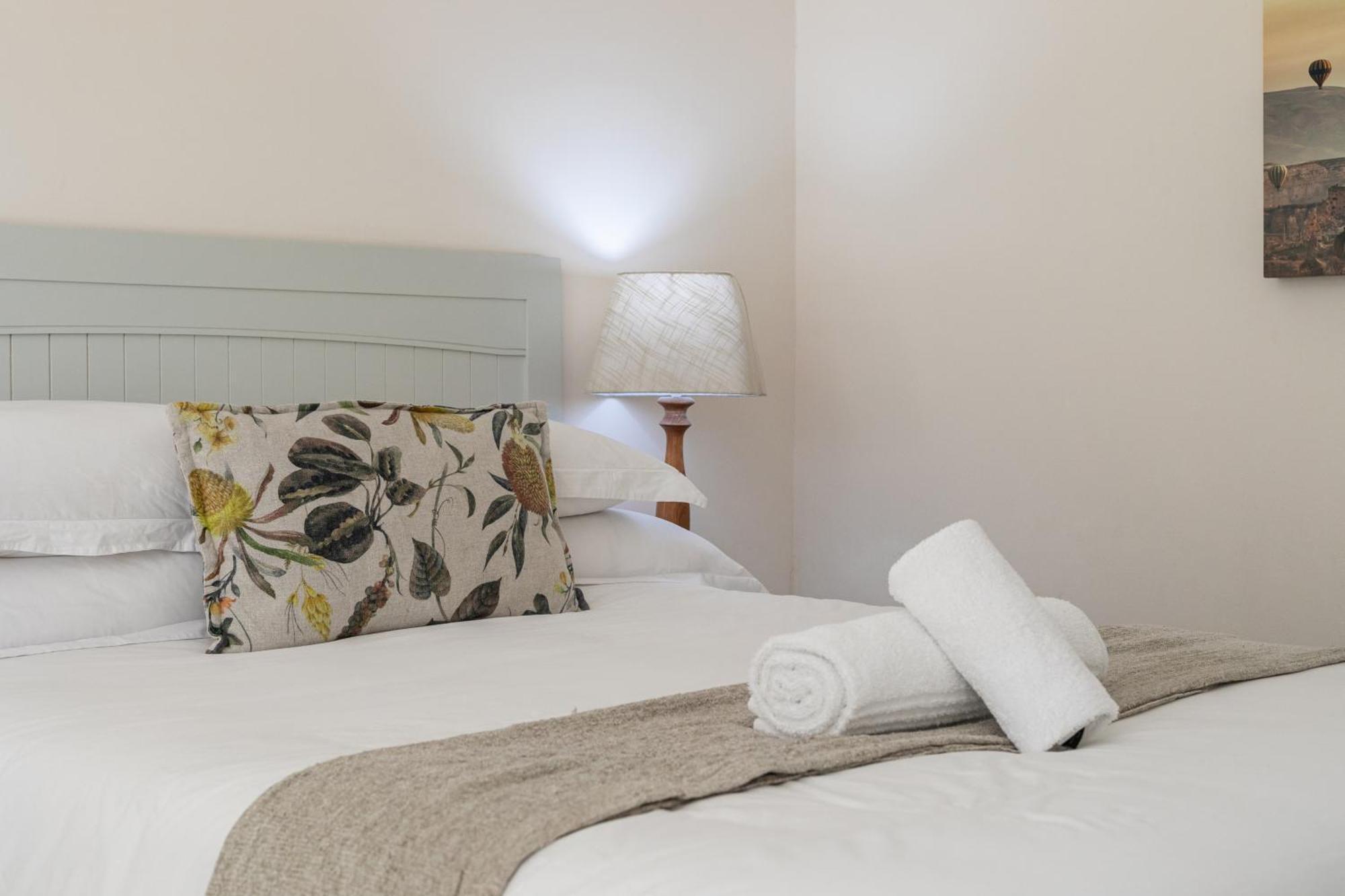 Emmarentia Guest House ヨハネスブルグ エクステリア 写真